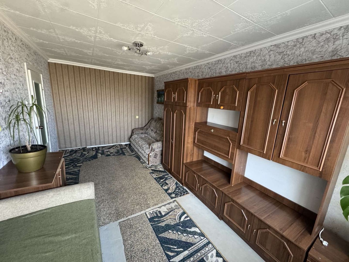 Se vinde apartament vizavi de parc - Poză 3