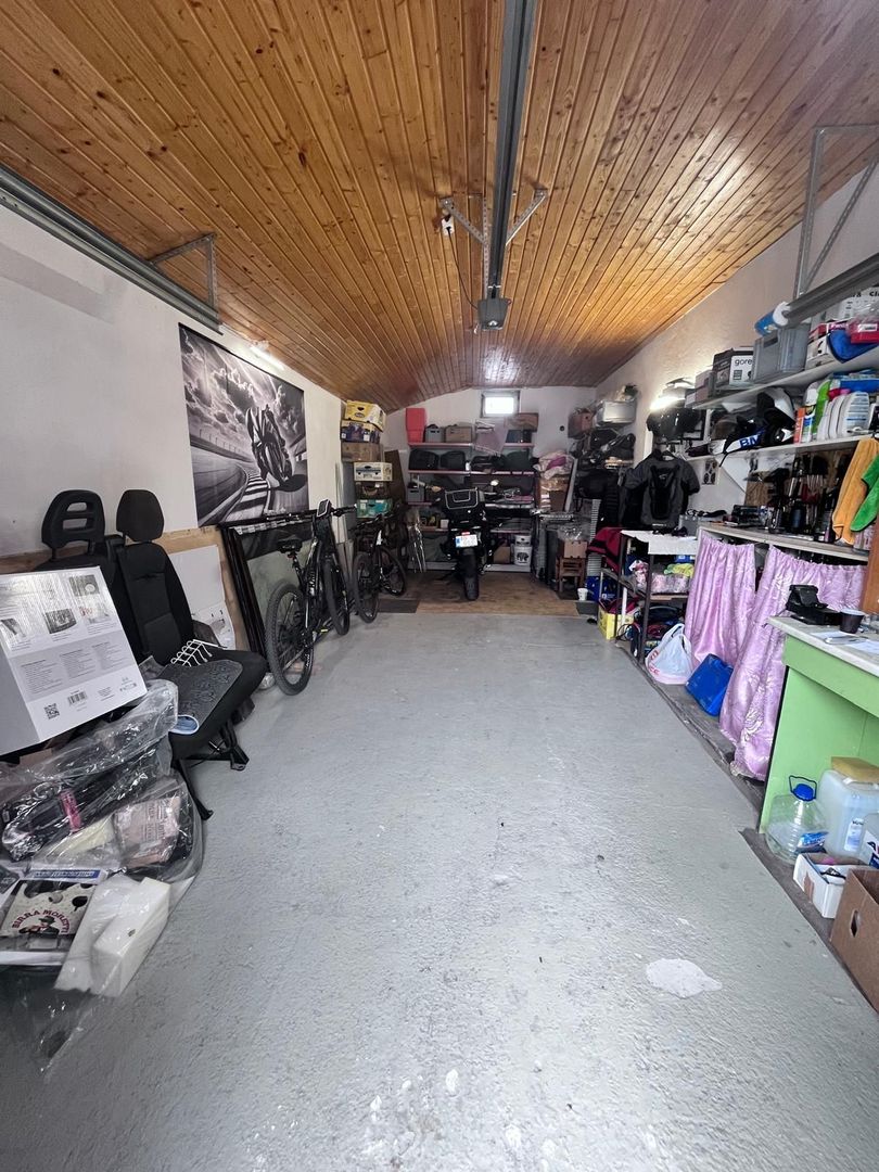 Casa  nouă de vanzare cu garaj,  în zona Micesti - Poză 14