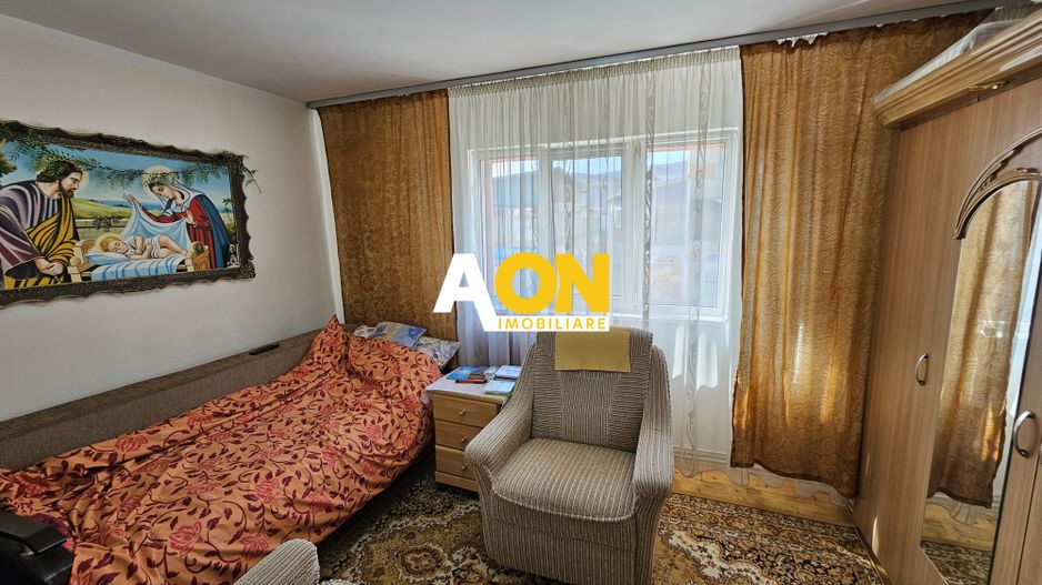 Apartament 3 camere, etaj 1, zona Piata Cetate - Poză 3