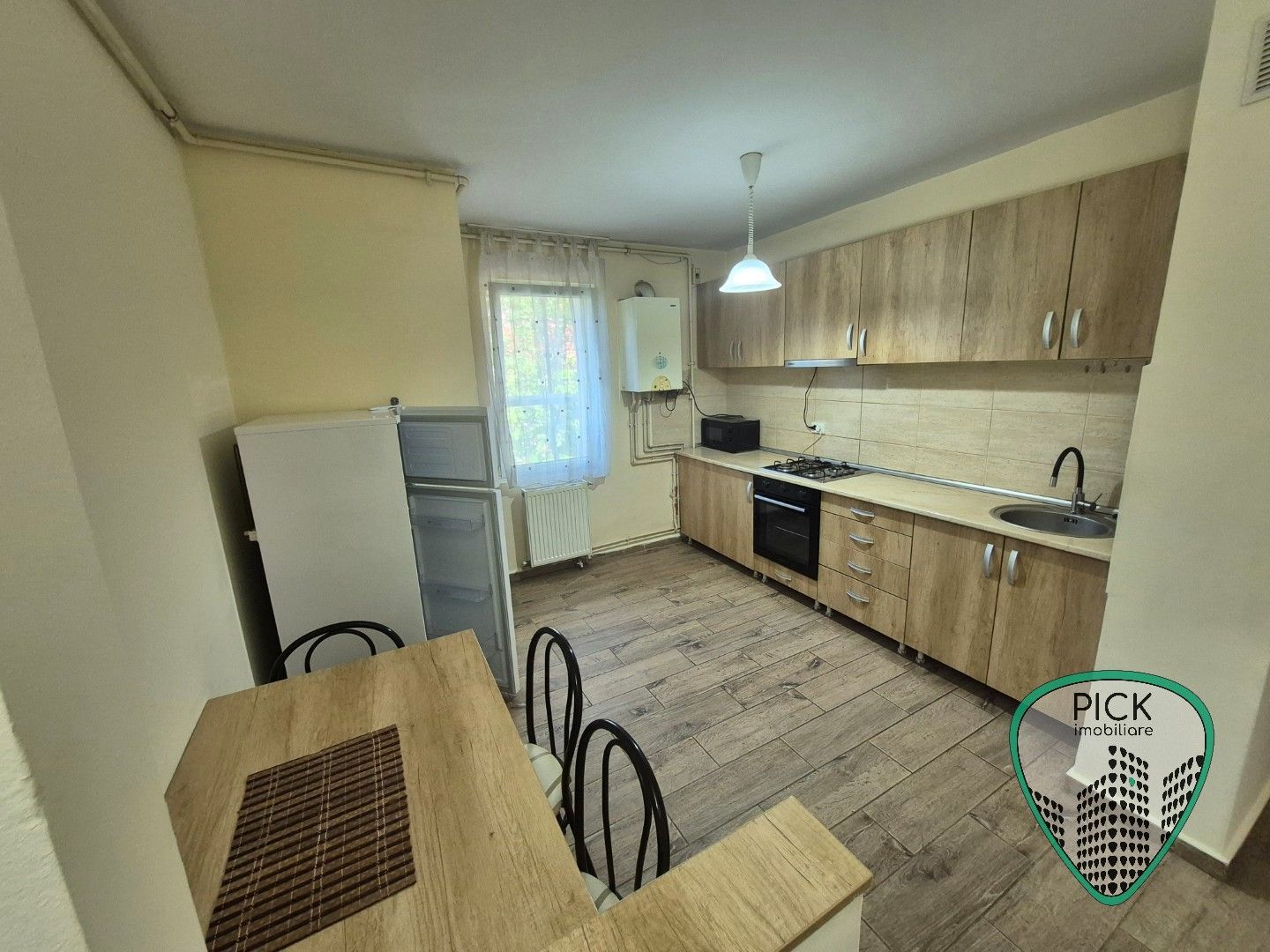 P 4230 Apartament cu 2 camere în Târgu Mureș, 7 Noiembrie - Poză 1