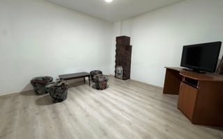 Casa + Spațiu comercial de vânzare în Onesti - Poză 5