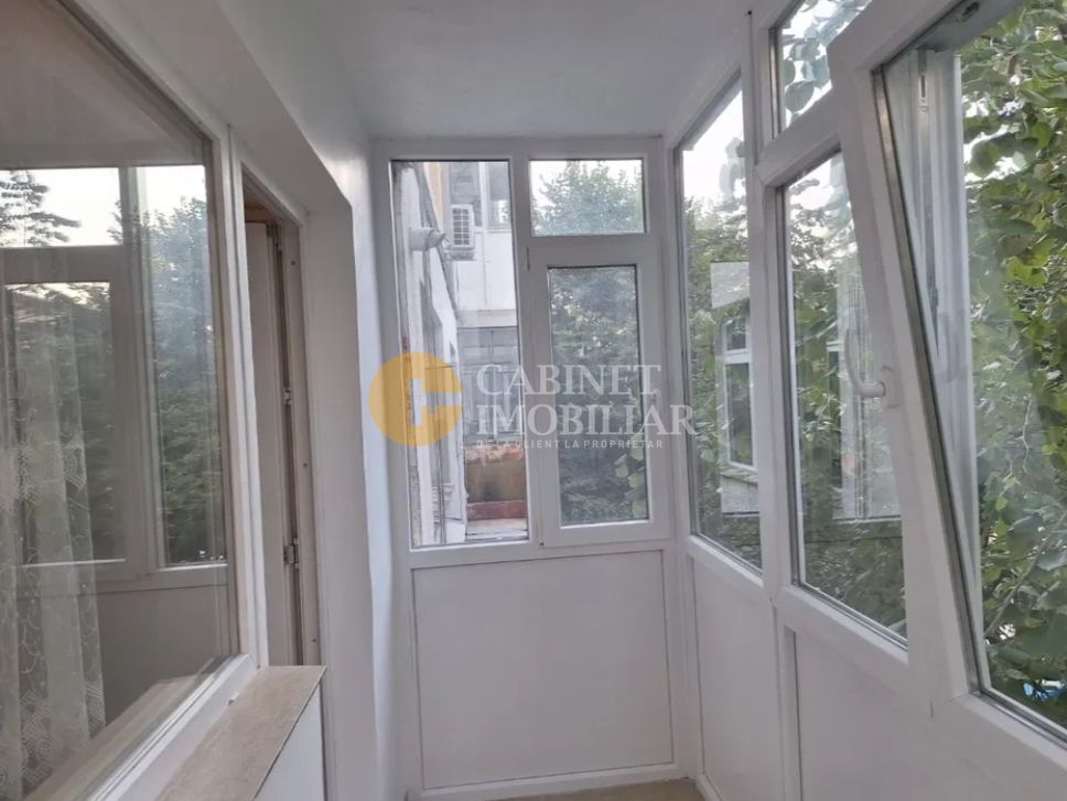 Stefan cel Mare - doua camere - etajul 2 - utilat si mobilat complet - Poză 3