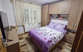 Vând apartament 3 camare - Poză 2