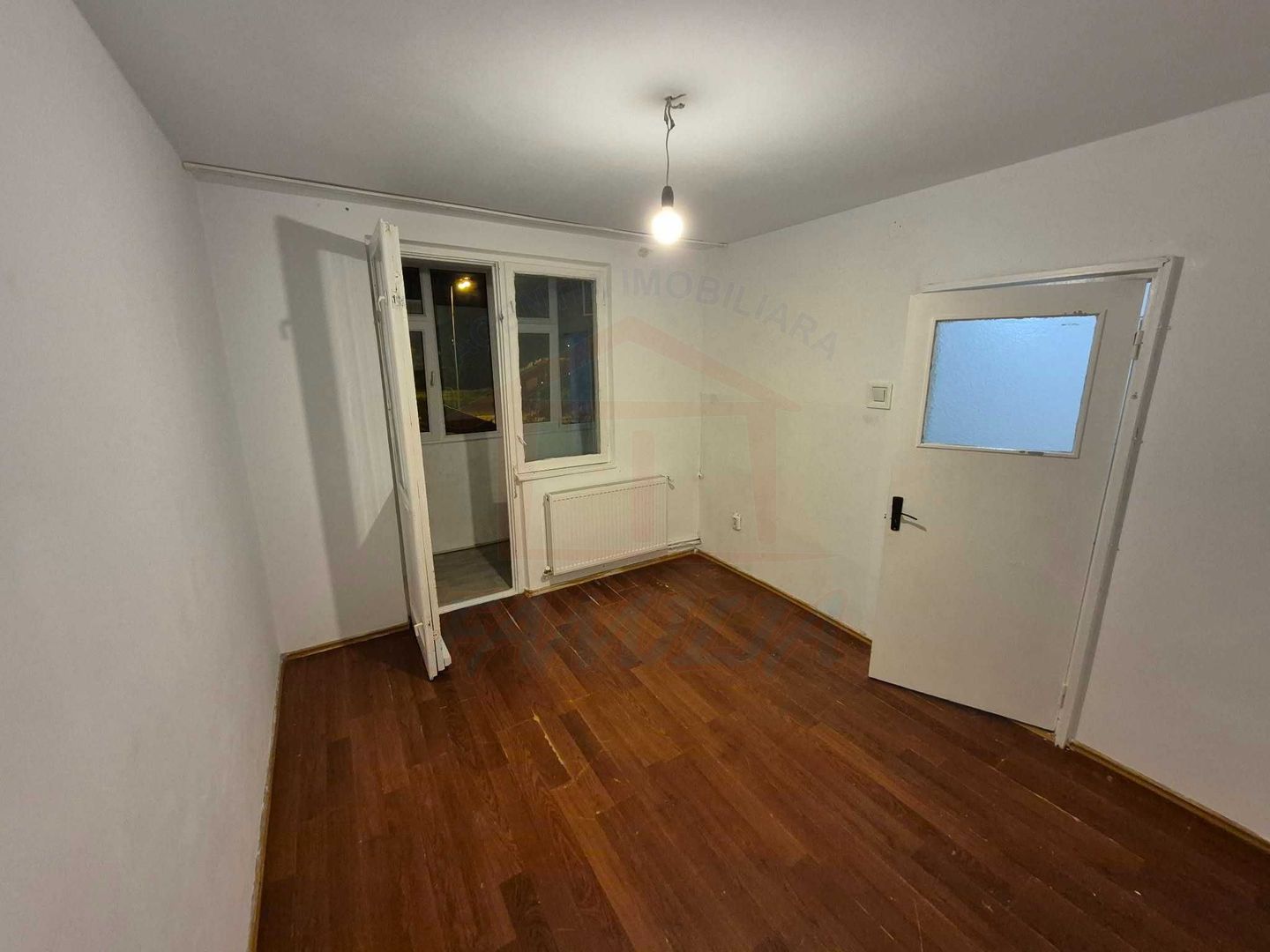 Vanzare apartament 2 camere in micro 19, 40 mp, 50.000 EURO - Poză 3