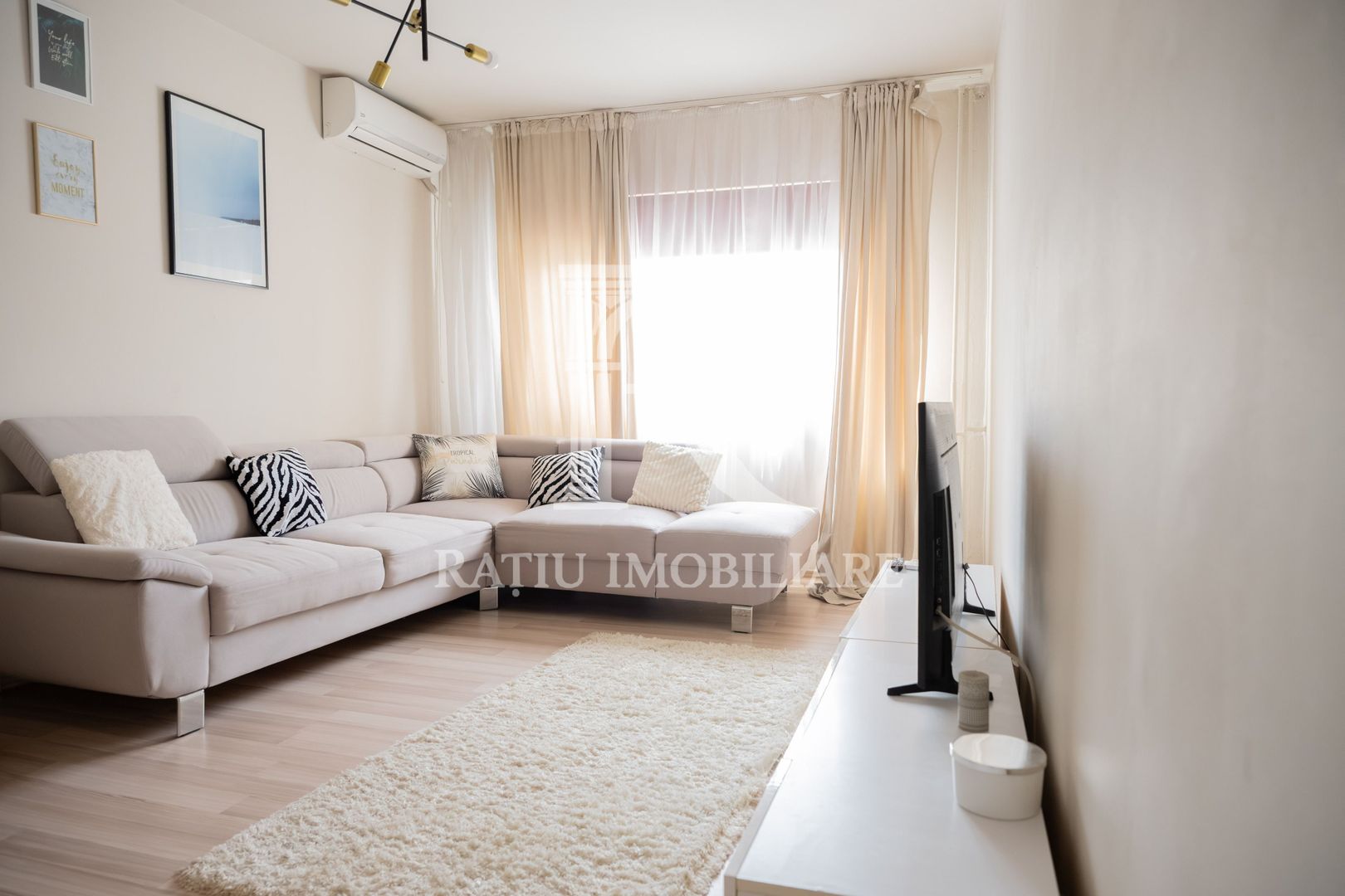 Apartament cu 3 camere | Decebal | Doinei | 58 utili | Oradea - Poză 1
