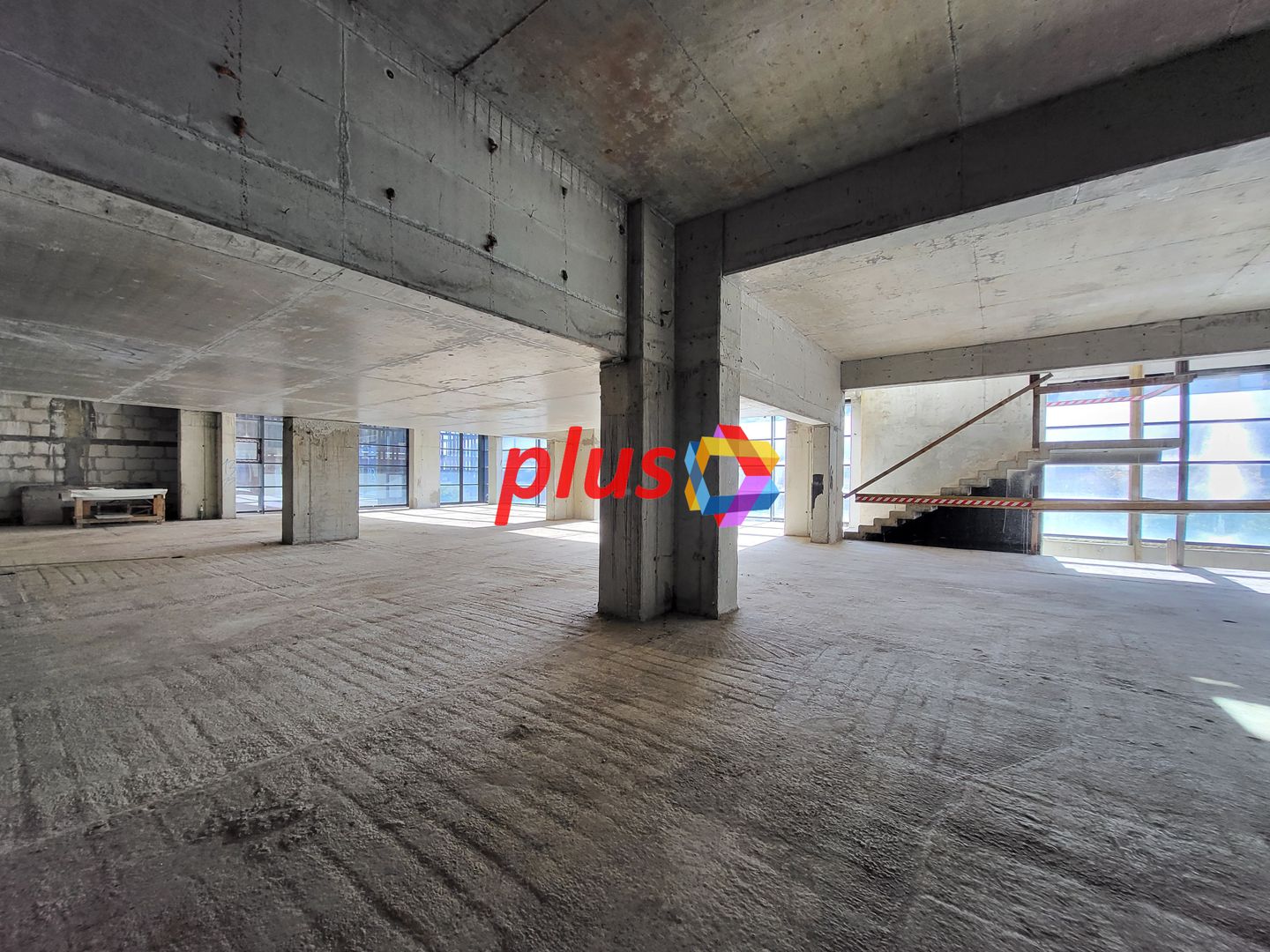 Clădire mixta -3600 mp - Poză 25