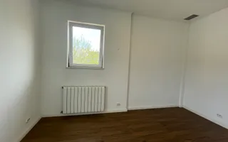 VILA SPATIOASA LA INCHIRIERE IN ZONA PIPERA LANGA SCOLI - Poză 12