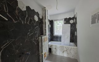 Apartament premium 3 camere + curte 50 mp 2 băi 61,4 mp utili Cristian - Poză 5