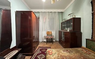 Apartament cu 3 camere de vânzare, în Buhuși - Poză 10