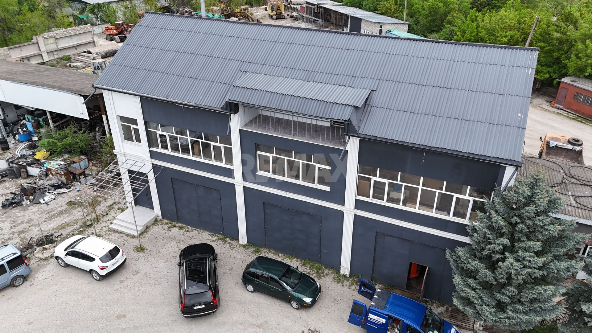 Teren cu spații comerciale Mun. Bălți - Poză 1