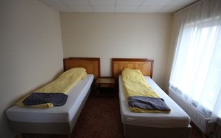 Vila  destinatie camin batrani - Poză 3