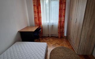 Apartament de 3 camere, decomandat, 70mp, zona strazii Parang - Poză 2