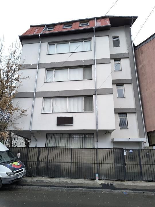 13 Septembrie- Casa Poporului- Uranus- adiacent - Poză 1