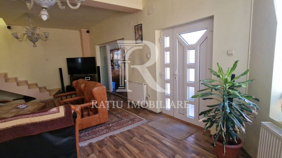 Casa cu 5 camere de vanzare | Iosia | Oradea. - Poză 20