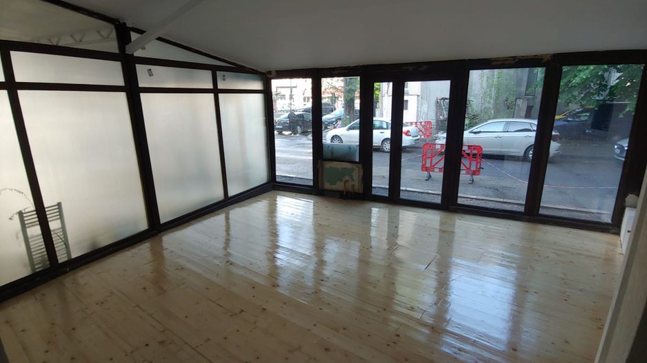 Spațiu comercial stradal | Dacia | Echipamente gelaterie incluse - Poză 2