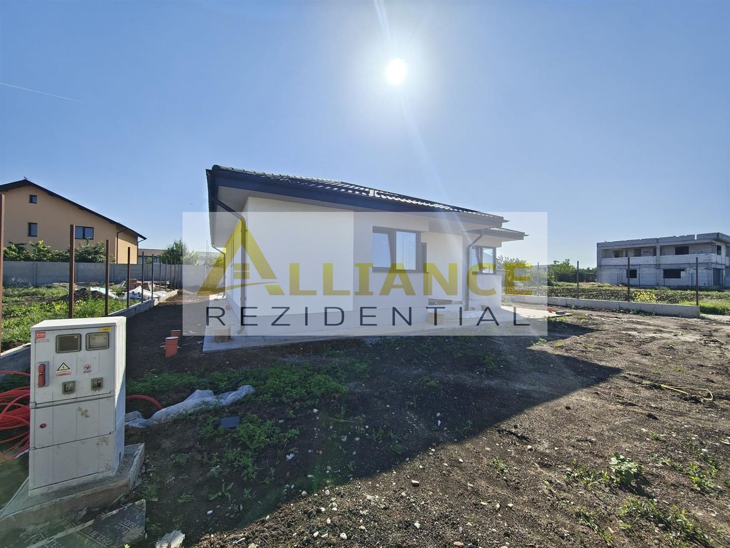 Casa parter | Str. Miorita | 4 camere | Teren 463 mp | La 5 minute de bulevard - Poză 2
