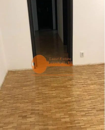 Apartament 4 camere de vânzare - Poză 1