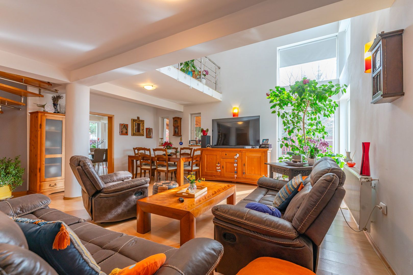 Casă spațioasă pentru familie în Hărman: 5 camere, 670 mp teren - Poză 4