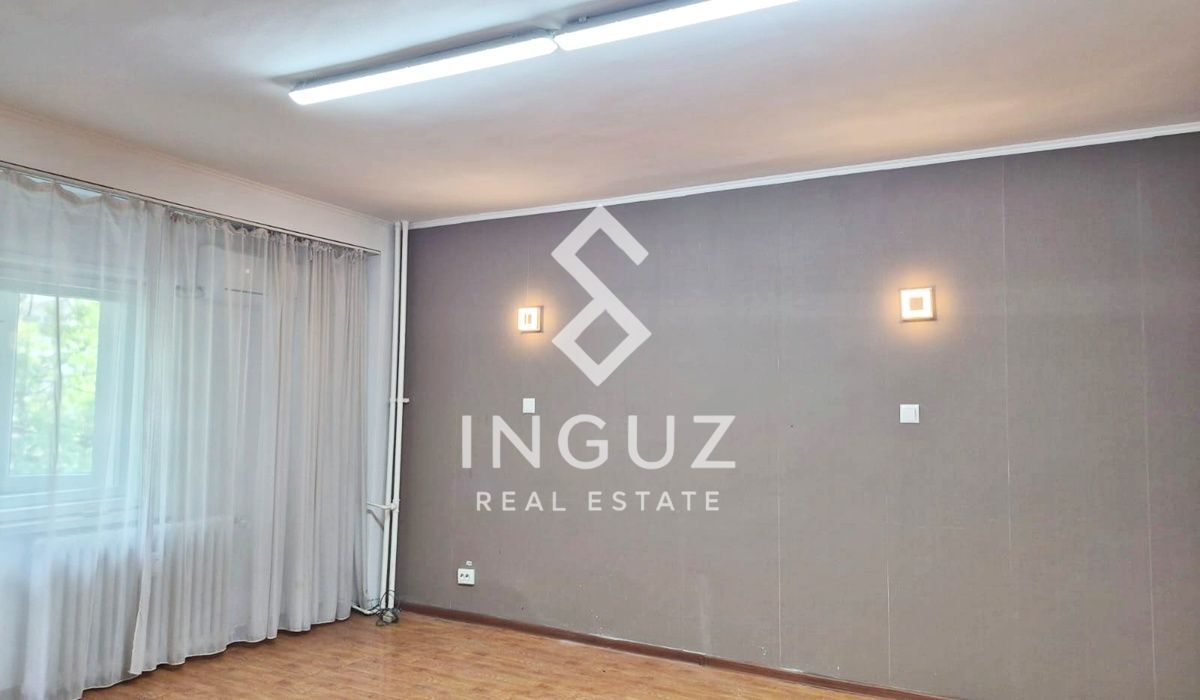 Apartment for Rent – 3 Rooms | Decebal Boulevard | Spacious | Prime Lo - Poză 1
