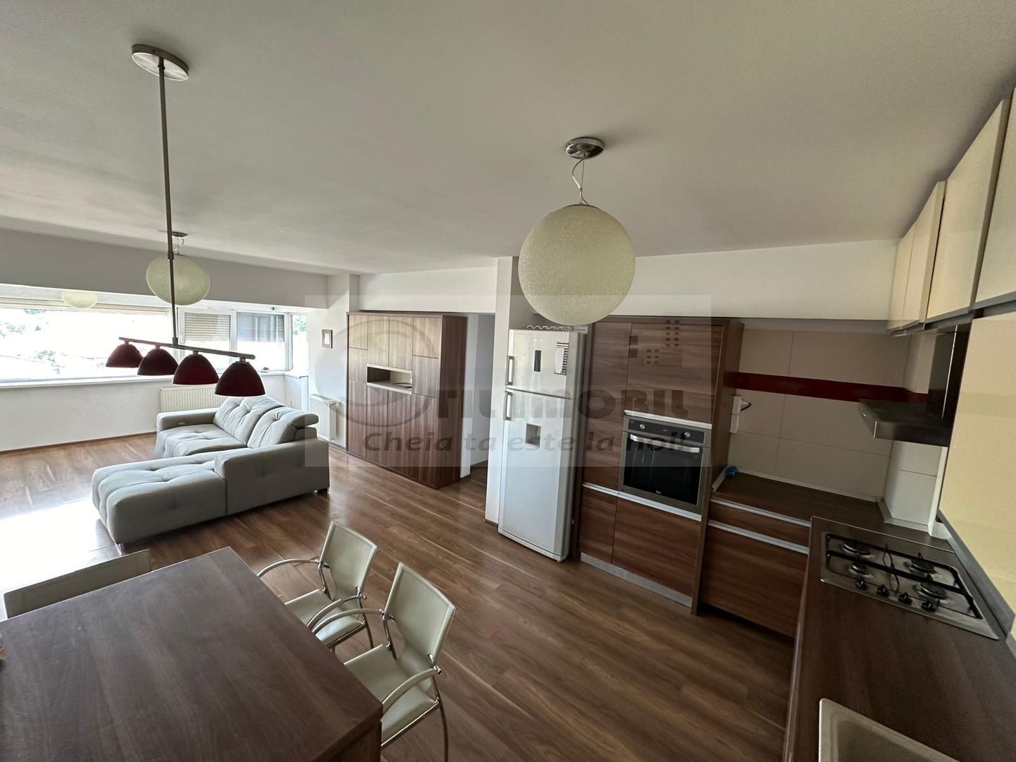 Apartament 3 camere, 2 bai, 93.57 mp, Bloc 2009 + Loc de parcare ! - Poză 2