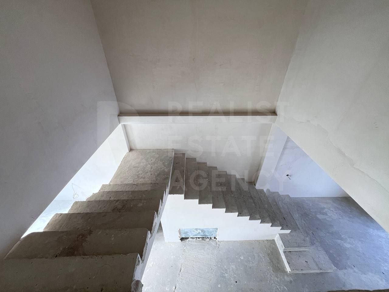 Vânzare, Hi-Tech, 2 nivele, 4  camere, strada Nucarilor,Cricova - Poză 11