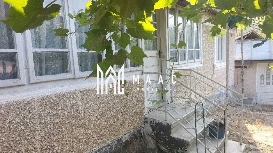 Casă bătrânească de vânzare – Comuna Livezi, Județul Vâlcea - Poză 3