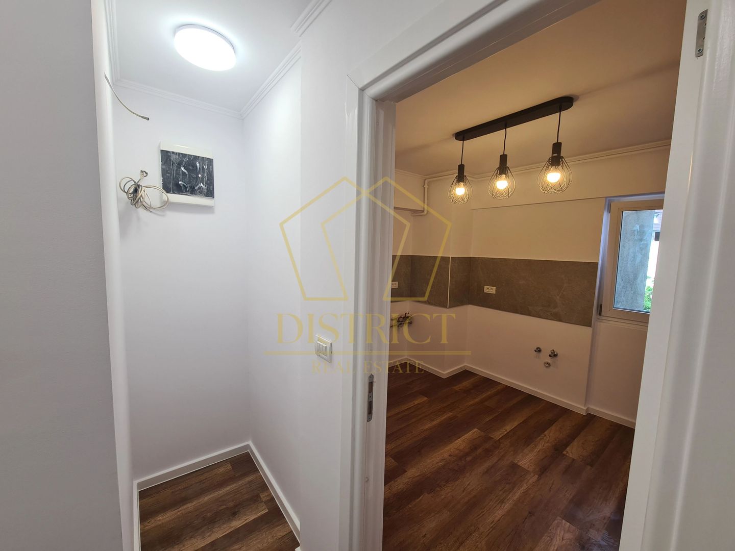 Apartament cu 4 camere renovat integral | Etaj 3 | Calea Sagului - Poză 15