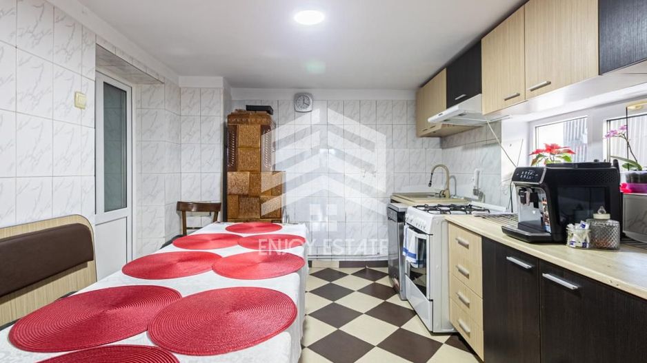 Casă individuală, vedere către Bucegi, la 300 m de Centru, Gară sau Cantacuzino - Poză 12