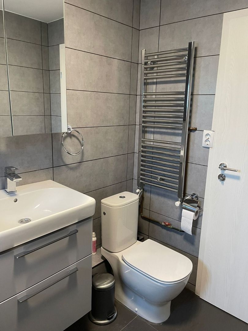 Apartament 2 camere zona Parc  Vacaresti/Oltenitei an 1986 - Poză 16