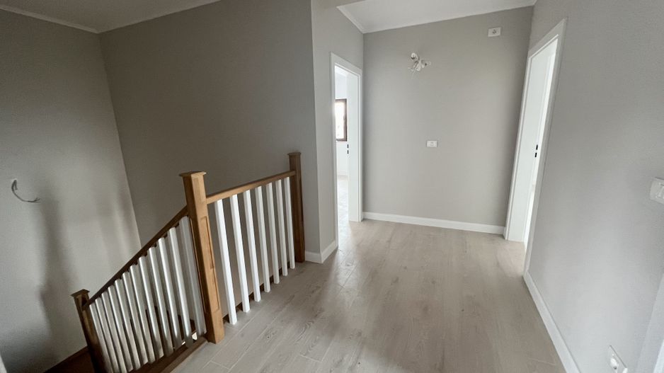 DUPLEX SPATIOS - Poză 8