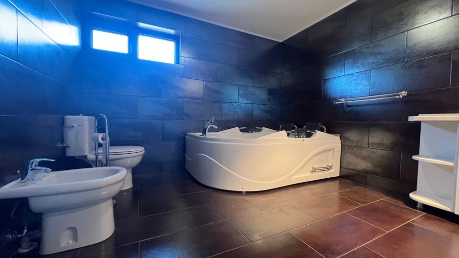 Vilă Individuală cu 5 camere – Cartier Mihai Viteazu - Poză 6