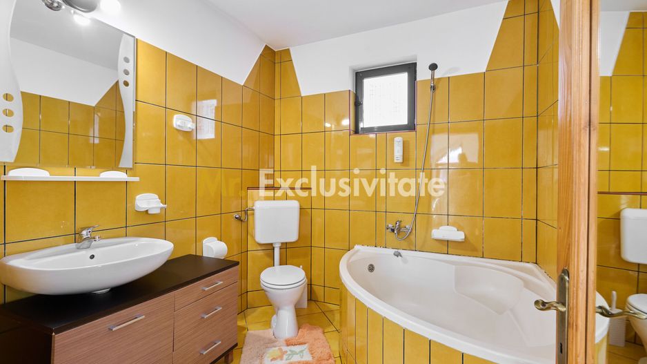 Casa + 305 mp terem curte proprie in zona rezidentiala Gavana - Poză 10