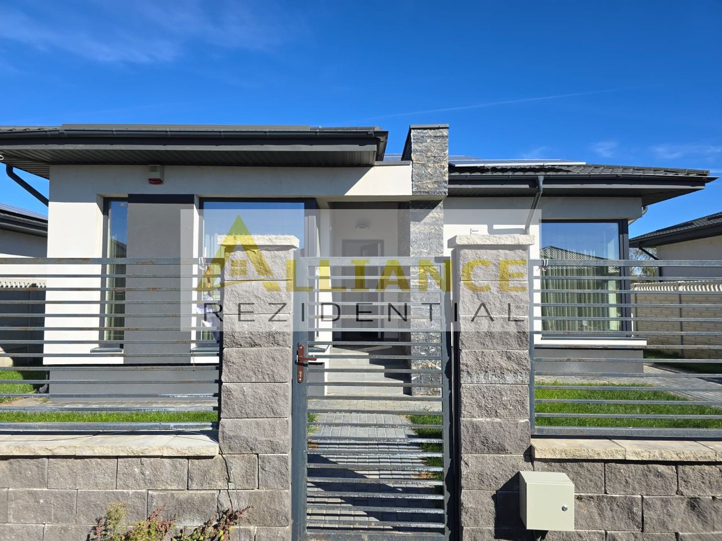 Casa 3 Camere | Panouri fotovoltaice | Pompa de caldura - Poză 3