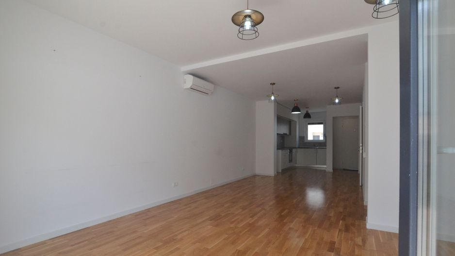 Inchiriem casa insiruita 5 camere partial mobilata - Poză 2