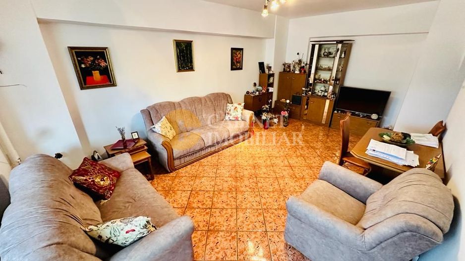 4 Camere Decomandat - Etaj 1 - Bloc din 1989 - Zona CUG - Poză 1