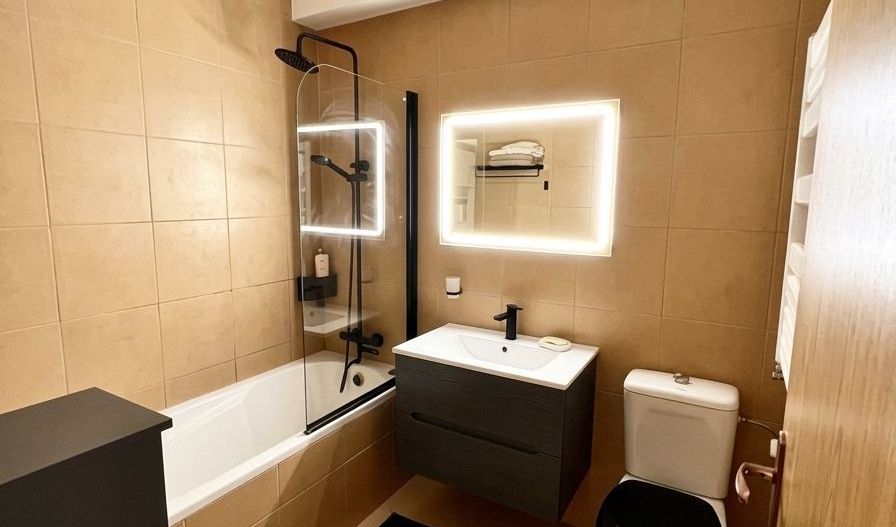 Apartament spațios 3 camere, Herăstrău  120 mp, balcon mare și parcare - Poză 6