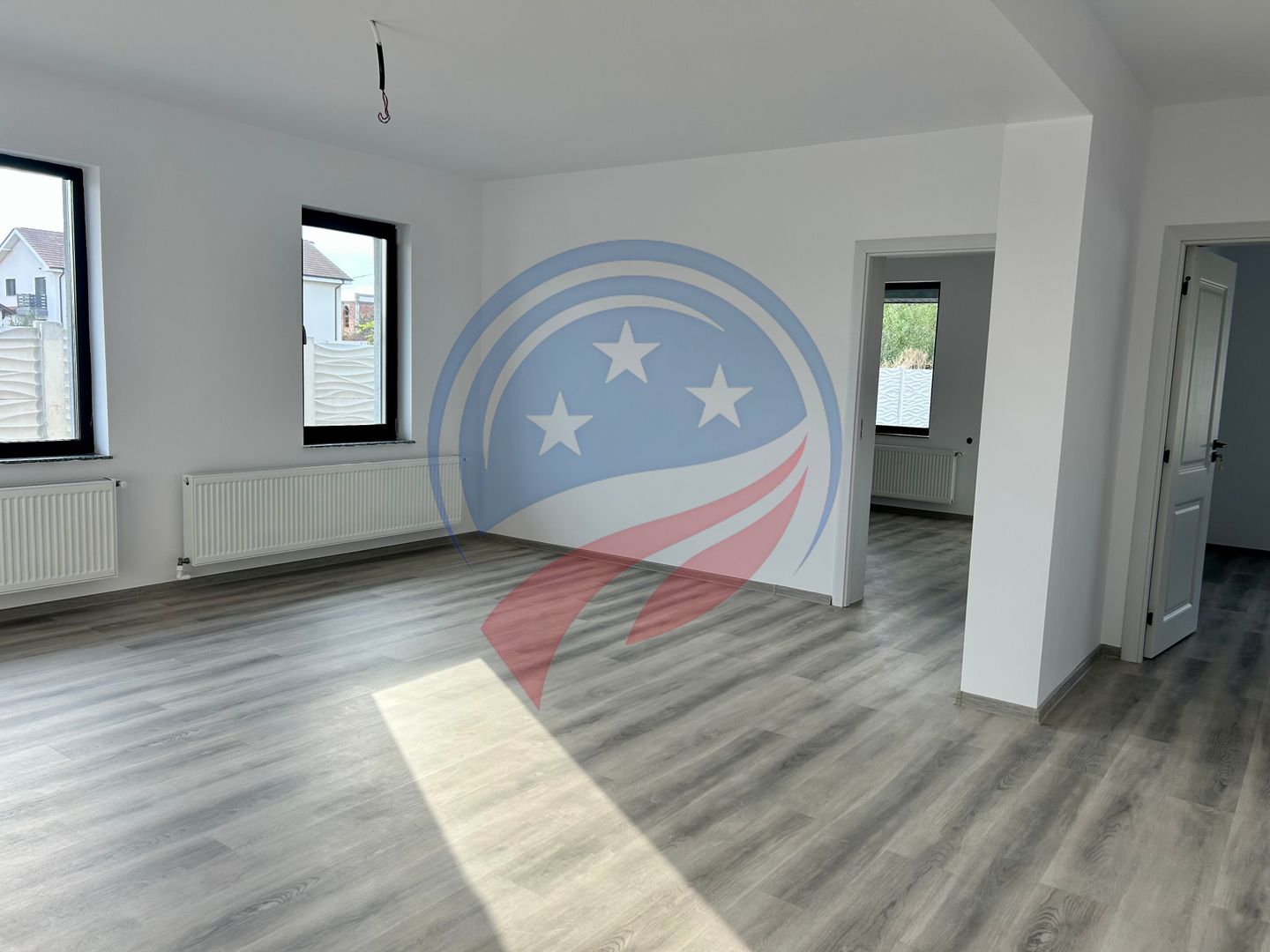 Casă de vânzare în Damila | 498 mp teren | 143 mp construcție | 12 ml deschidere - Poză 1