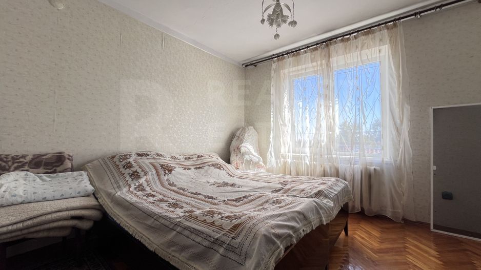 Vânzare, casă, 3 nivele, 5 camere, Strada Bucuria , Ciorescu - Poză 4