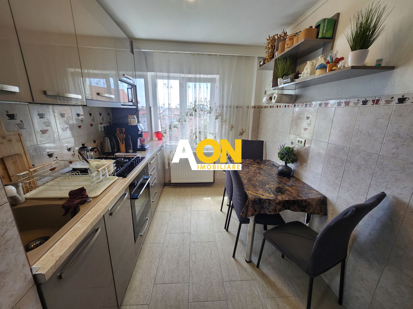 Apartament cu scara interioara, 4 camere, zona OMV Cetate - Poză 9
