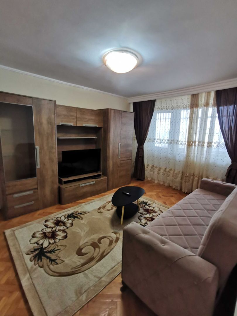 Apartament 3 camere decomandat- Calea București, zona Institut - Poză 2