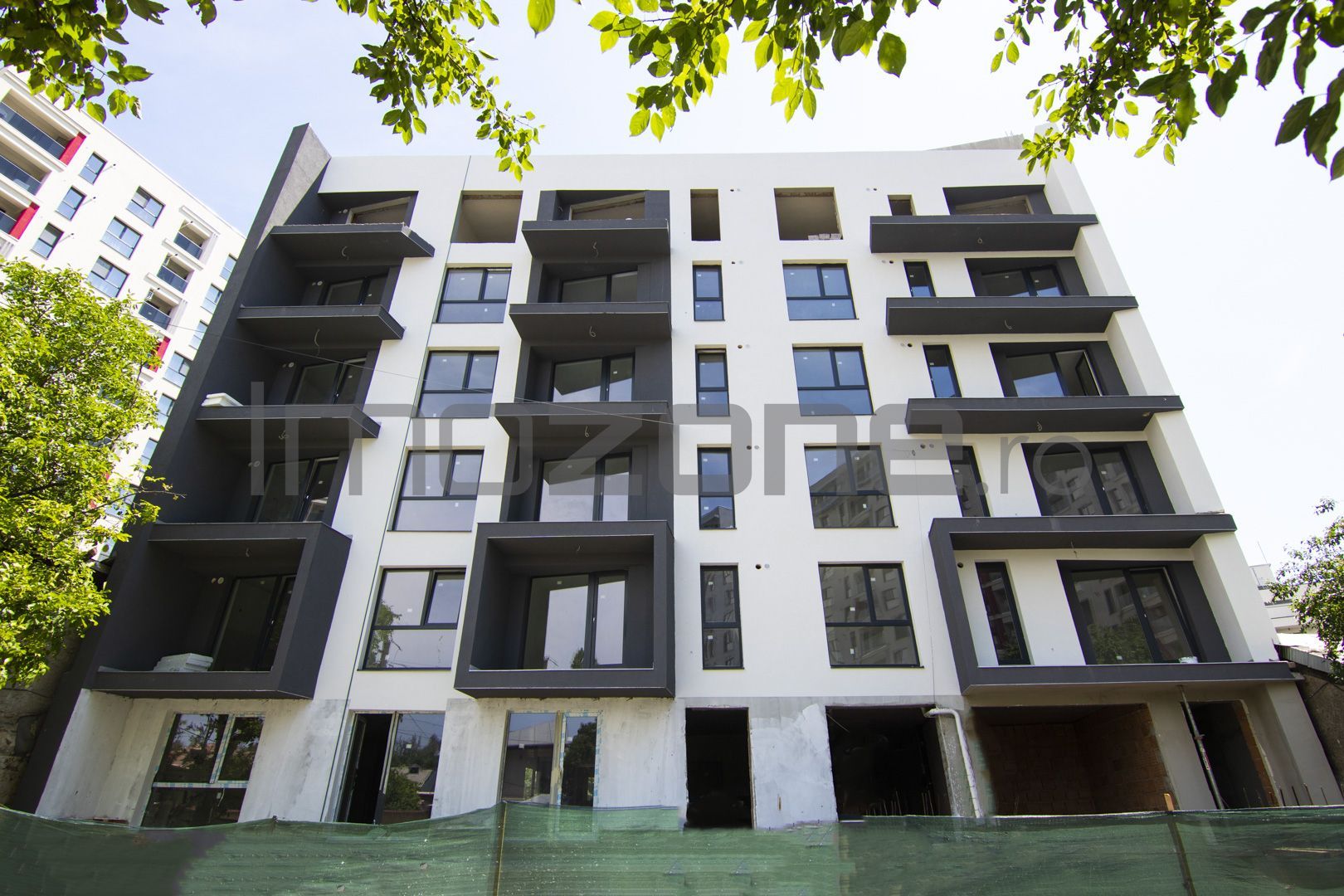 Plaza Mall, 2 camere, decomandat, 60 mp, etaj 2, mobilat, parcare subsol, boxa - Poză 21