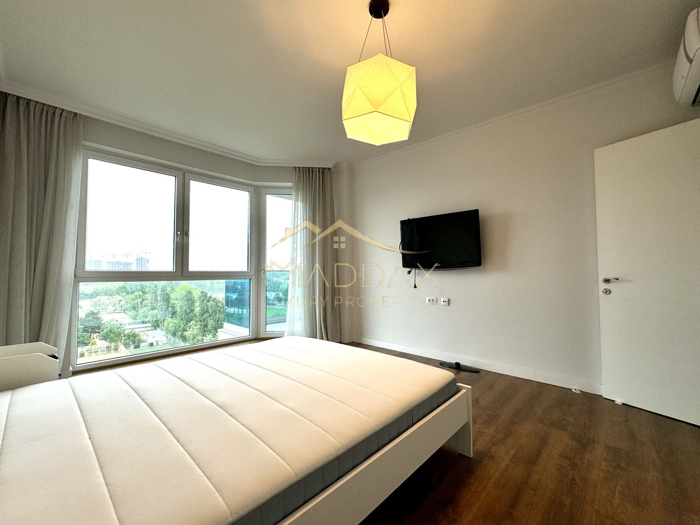 4 rooms apartment - 122 sqm/ Rented/ 1 Parking / Floreasca - Lake View - Poză 24