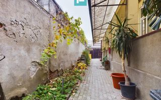 Apartament la casă cu 2 camere zona Boul Roșu - Poză 2