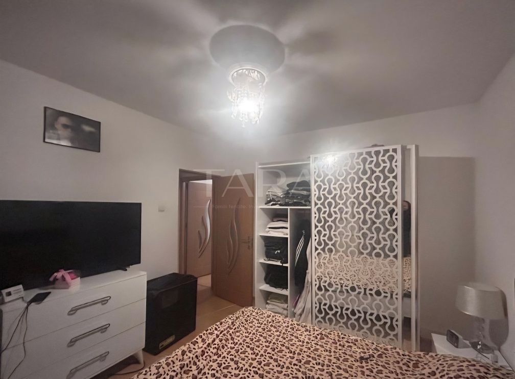Apartament cu 2 camere decomandate, 50 mp, balcon. - Poză 3