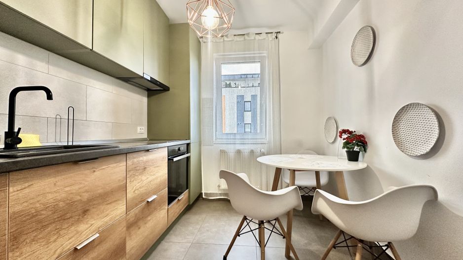 Apartament 2 camere decomandat de închiriat in  zona Coresi, Brașov - Poză 7