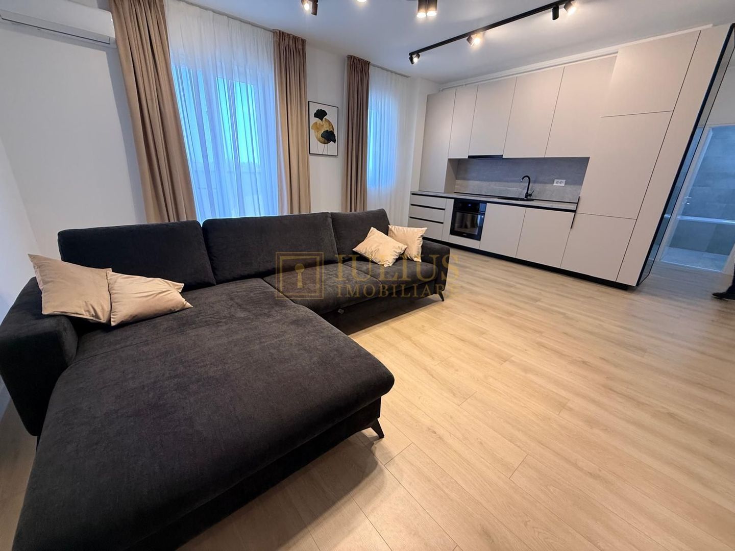 2 camere, Torontalului, loc de parcare inclus, prima inchiriere - Poză 2