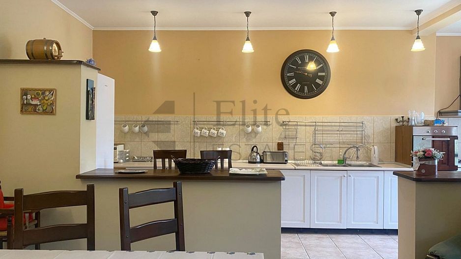 Casa ultracentrala - o oaza de liniste in inima orasului - Poză 1