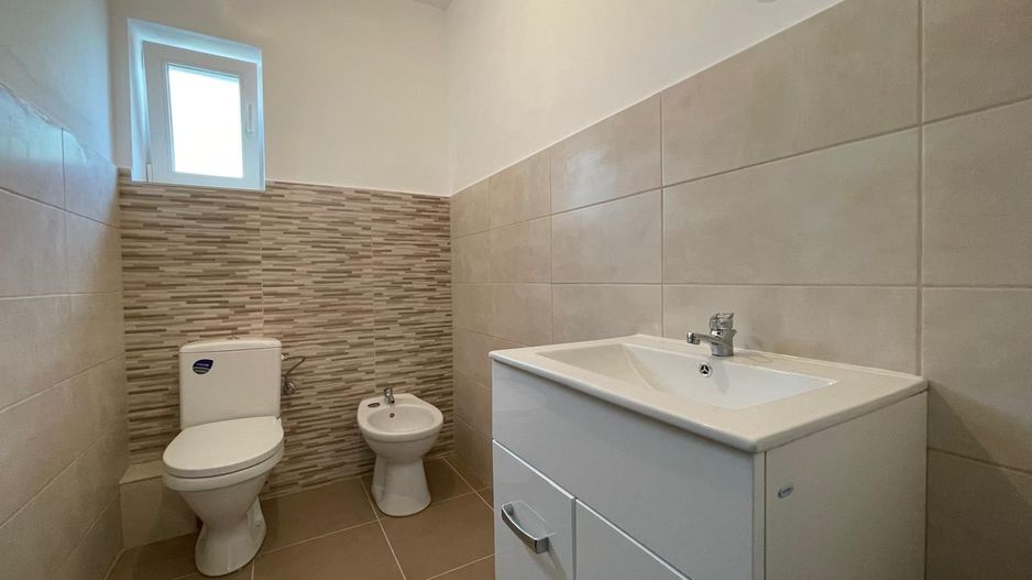 Duplex 4 camere - toate utilitatile - Mosnita Noua - Poză 11