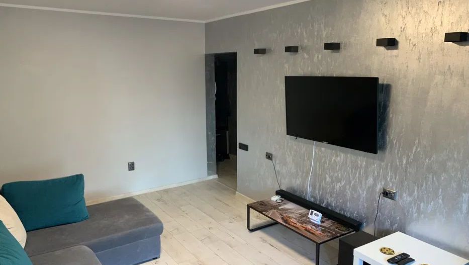 Apartament 3 camere Decomandat - Poză 2