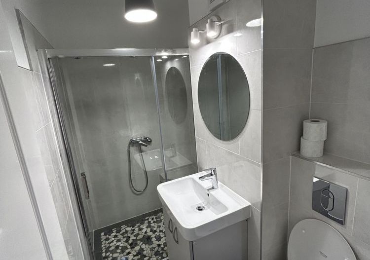 Apartament modern cu 3 camere într-o zonă liniștită  - Teilor/Floresti - Poză 7